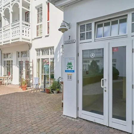 Moderne Mit Balkon In Suedostlage In Apartment